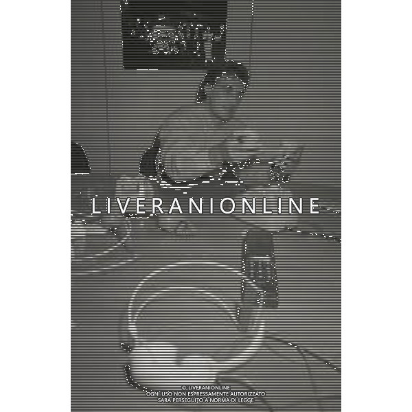 1993 MILANO REDAZIONE DELLA GAZZETTA DELLO SPORT OSPITE PER LE TELEFONATE COI LETTORI JEAN ALESI NELLA FOTO JEAN ALESI AG ALDO LIVERANI SAS