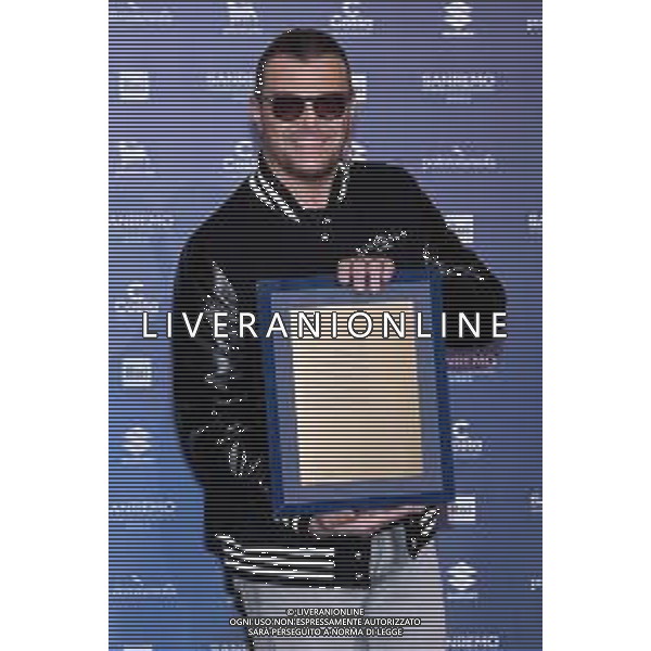 Gianluca Grignani con il Premio SIAE Sanremo 2023 73mo Festival della Canzone Italiana Photocall del 7 febbraio Casino’ Municipale - Sanremo (IM) 07-02-2023 foto Roberto Garavaglia/ag. Aldo Liverani sas / AGENZIA ALDO LIVERANI SAS