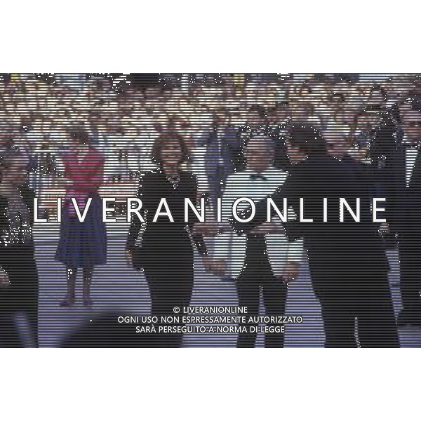 RETROSPETTIVA CLAUDIA CARDINALE ATTRICE NELLA FOTO CON IL MARITO PASQUALE SQUITIERI AL FESTIVAL DI CANNES NEL 1987 AG ALDO LIVERANI SAS