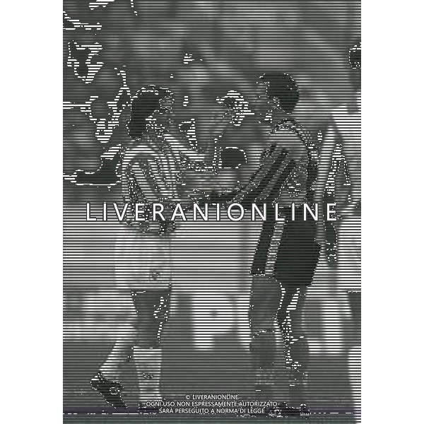 14-11-1993 VICENZA-CAMPIONATO DI CALCIO SERIE B VICENZA-PISA 2-2 NELLA FOTO ALADINO VALOTI E ROBERTO MUZZI AG ALDO LIVERANI SAS