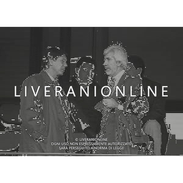 17-10-1993 VERONA CAMPIONATO DI CALCIO SERIE A B VERONA-COSENZA 2-2 NELLA FOTO GIANBATTISTA PASTORELLO E CESARE MALDINI IN TRIUNA AG ALDO LIVERANI SAS