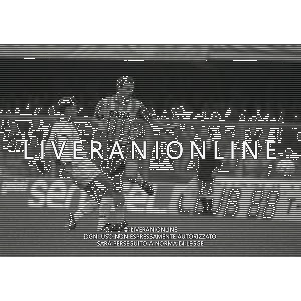 17-10-1993 VERONA CAMPIONATO DI CALCIO SERIE A B VERONA-COSENZA 2-2 NELLA FOTO GIOVANNI CEFIS E ALDO MONZA AG ALDO LIVERANI SAS