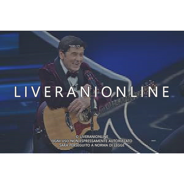 Gianni Morandi Sanremo 2023 73mo Festival della Canzone Italiana - Prima Serata Teatro Ariston - Sanremo (IM) 07-02-2023 foto Roberto Garavaglia/ag. Aldo Liverani sas / AGENZIA ALDO LIVERANI SAS