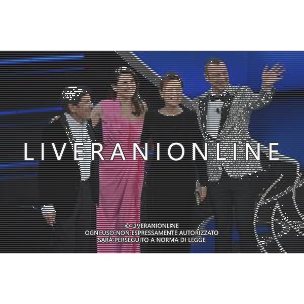 da SX Gianni Morandi, Giovanna Civitillo, Anna Dan e Amadeus Sanremo 2023 73mo Festival della Canzone Italiana - Prima Serata Teatro Ariston - Sanremo (IM) 07-02-2023 foto Roberto Garavaglia/ag. Aldo Liverani sas / AGENZIA ALDO LIVERANI SAS