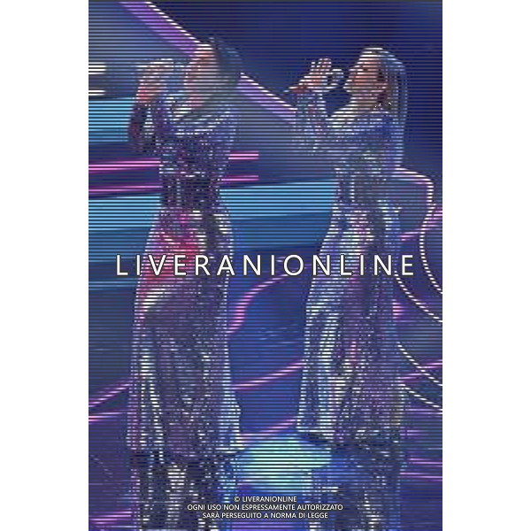 Paola e Chiara Sanremo 2023 73mo Festival della Canzone Italiana - Seconda Serata Teatro Ariston - Sanremo (IM) 08-02-2023 foto Roberto Garavaglia/ag. Aldo Liverani sas / AGENZIA ALDO LIVERANI SAS