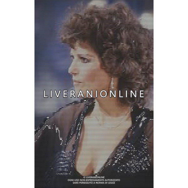 RETROSPETTIVA CLAUDIA CARDINALE ATTRICE NELLA FOTO OSPITE DELLA TRASMISSIONE BLITZ - MILANO ANNI \'80 AG ALDO LIVERANI SAS