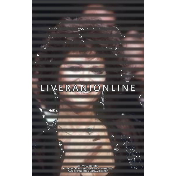 RETROSPETTIVA CLAUDIA CARDINALE ATTRICE NELLA FOTO OSPITE DELLA TRASMISSIONE BLITZ - MILANO ANNI \'80 AG ALDO LIVERANI SAS
