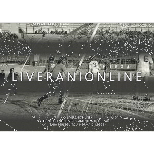 08-02-1981 VARESE-CAMPIONATO DI CALCIO SERIE B VARESE-FOGGIA 0-0 NELLA FOTO AZIONE DI GIOCO AG ALDO LIVERANI SAS
