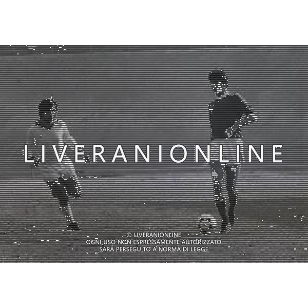 08-02-1981 VARESE-CAMPIONATO DI CALCIO SERIE B VARESE-FOGGIA 0-0 NELLA FOTO AZIONE DI GIOCO AG ALDO LIVERANI SAS