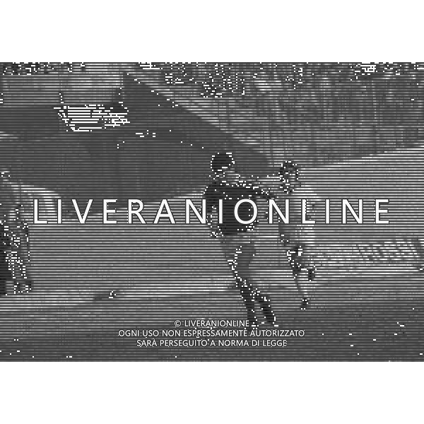 08-02-1981 VARESE-CAMPIONATO DI CALCIO SERIE B VARESE-FOGGIA 0-0 NELLA FOTO AZIONE DI GIOCO AG ALDO LIVERANI SAS