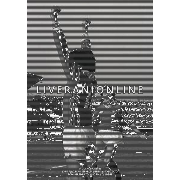18-01-1981 BRESCIA CAMPIONATO DI CALCIO SERIE A BRESCIA-PERUGIA 1-1 NELLA FOTO ABBRACCI GIOCATORI PERUGIA DOPO IL GOL AG ALDO LIVERANI SAS