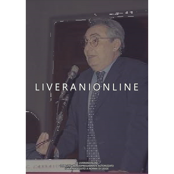 RETROSPETTIVA CANDIDO CANNAVO\' GIORNALISTA SCRITTORE E DIRETTORE DELLA GAZZETTA DELLO SPORT NELLA FOTO CANDIDO CANNAVO\' IN COMUNE A AMILANO PER LA CONFERENZA STAMPA ANNIVERSARIO 90 ANNI FC INTER NELL\'ANNO 1998 AG ALDO LIVERANI SAS  
