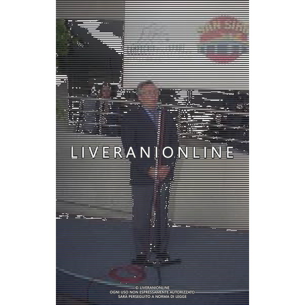 RETROSPETTIVA CANDIDO CANNAVO\' GIORNALISTA SCRITTORE E DIRETTORE DELLA GAZZETTA DELLO SPORT NELLA FOTO CANDIDO CANNAVO\' ALL\'INAUGURAZIONE MOSTRA INTER E MILAN NELL\'ANNO 1996 ALLO STADIO MEAZZA DI MILANO AG ALDO LIVERANI SAS 