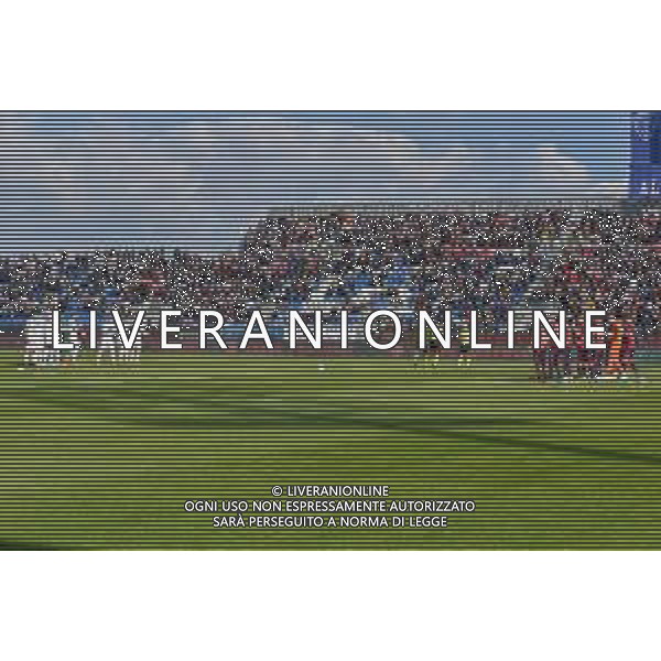 11-2-2023. Cagliari Calcio-Benevento Calcio, 24° giornata serie BKT 2022/2023, stadio Unipol Domus Cagliari. Foto Salvatore Moi/Aldo Liverani s.a.s. Nella foto: un minuto di silenzio prima inizio gara Cagliari Benevento, come segno di lutto per le vittime del terremoto in Turchia ©MOI / AGENZIA ALDO LIVERANI SAS