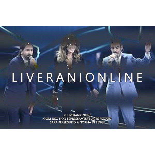 Colapesce Dimartino con Carla Bruni Sanremo 2023 73mo Festival della Canzone Italiana - Quarta Serata Teatro Ariston - Sanremo (IM) 10-02-2023 foto Roberto Garavaglia/ag. Aldo Liverani sas / AGENZIA ALDO LIVERANI SAS