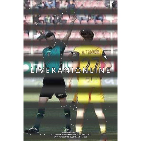 11.02.2023 REGGIO CALABRIA STADIO ORESTE GRANILLO. CAMPIONATO NAZIONALE SERIE B REGGINA VS PISA IN FOTO ARBITRO FEDERICO LA PENNA AMMONISCE TRAMONI PISA ©Pasquale Garreffa / AGENZIA ALDO LIVERANI SAS