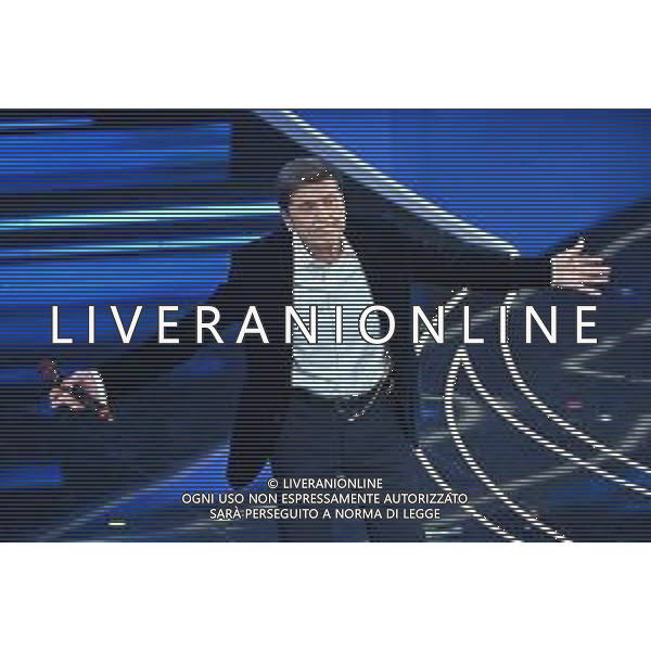 commozione Gianni Morandi dopo il tributo a Lucio Dalla Sanremo 2023 73mo Festival della Canzone Italiana - Quinta Serata Teatro Ariston - Sanremo (IM) 11-02-2023 foto Roberto Garavaglia/ag. Aldo Liverani sas / AGENZIA ALDO LIVERANI SAS