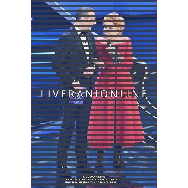 Amadeus e Ornella Vanoni Sanremo 2023 73mo Festival della Canzone Italiana - Quinta Serata Teatro Ariston - Sanremo (IM) 11-02-2023 foto Roberto Garavaglia/ag. Aldo Liverani sas / AGENZIA ALDO LIVERANI SAS