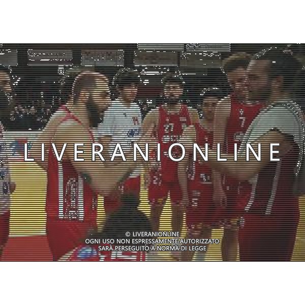 OZZANO DELL\'EMILIA 11 02 2023 OZZANO-ANDREA COSTA BASKET SERIE B 81 64 NELLA FOTO NUNZIO CORCELLI CON LA SQUADRA DOPO LA PARTITA ANDREA COSTA ©SANNA / AGENZIA ALDO LIVERANI SAS