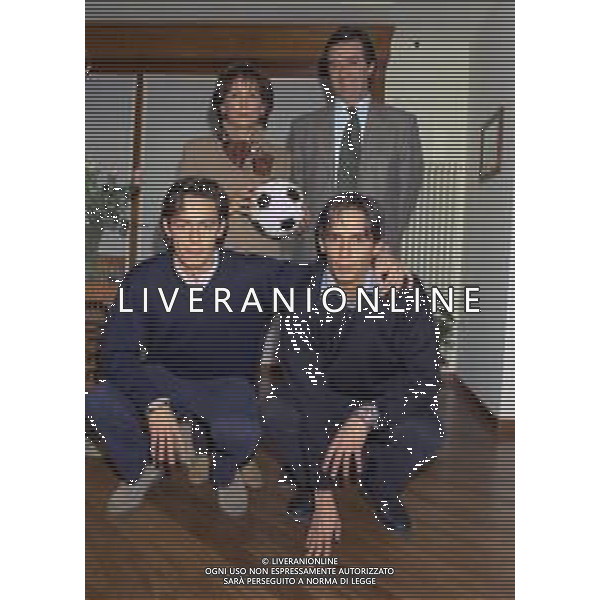 NEG-RETROSPETTIVA FILIPPO INZAGHI E SIMONE INZAGHI CALCIATORI NELLA FOTO FILIPPO INZAGHI CON IL FRATELLO SIMONE E I GENITORI IN CASA 16-12-1996 AG ALDO LIVERANI SAS