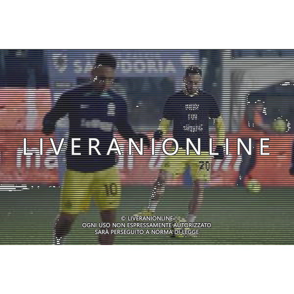 Hakan Calhanoglu (Inter) durante il riscaldamento con una maglietta per il popolo Turco Sampdoria vs Inter Genova 13-02-2023 Stadio Luigi Ferraris - Marassi Campionato Serie A TIM - 22a giornata foto Roberto Garavaglia/ag. Aldo Liverani sas / AGENZIA ALDO LIVERANI SAS