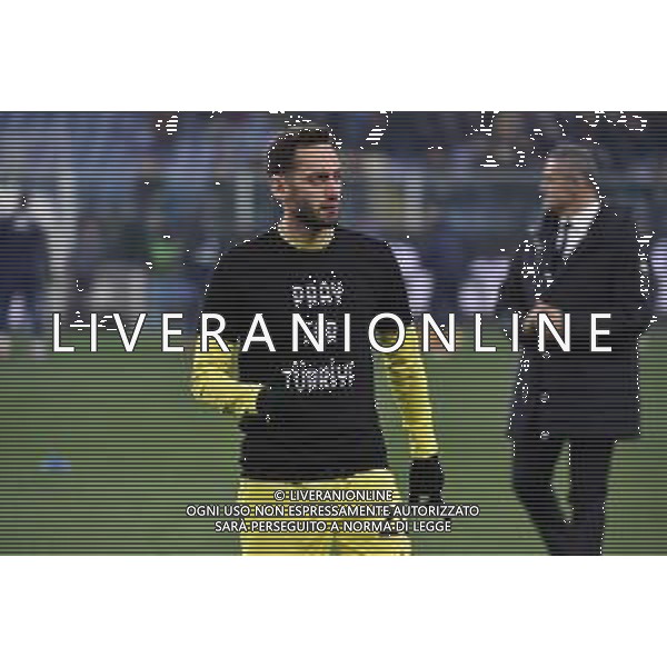 Hakan Calhanoglu (Inter) durante il riscaldamento con una maglietta per il popolo Turco Sampdoria vs Inter Genova 13-02-2023 Stadio Luigi Ferraris - Marassi Campionato Serie A TIM - 22a giornata foto Roberto Garavaglia/ag. Aldo Liverani sas / AGENZIA ALDO LIVERANI SAS