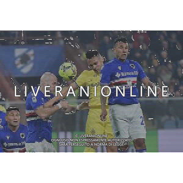 Lautaro Martinez (Inter) tra Bram Nuytinck (Sampdoria) e Jeison Murillo (Sampdoria) Sampdoria vs Inter Genova 13-02-2023 Stadio Luigi Ferraris - Marassi Campionato Serie A TIM - 22a giornata foto Roberto Garavaglia/ag. Aldo Liverani sas / AGENZIA ALDO LIVERANI SAS