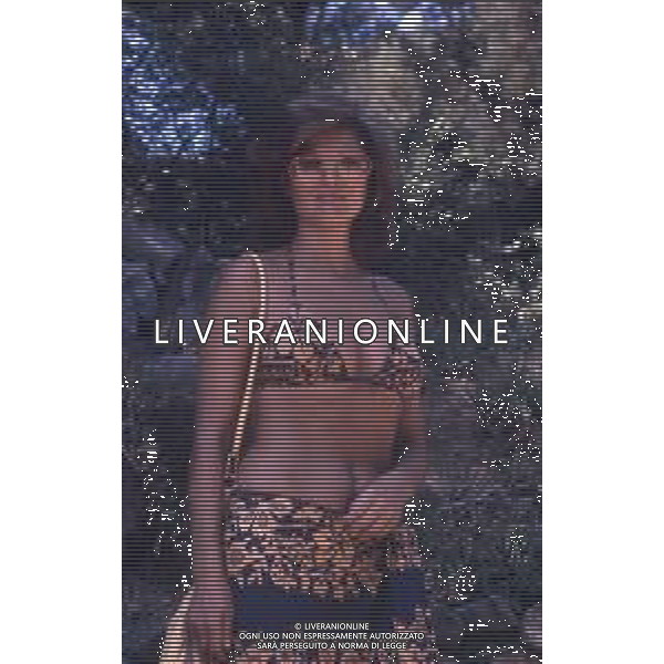ARCHIVIO GIOVANNI LIVERANI RETROSPETTIVA CLAUDIA CARDINALE ATTRICE NELLA FOTO IN VACANZA IN SARDEGNA NELL\'ANNO 1975 FOTO ATTILIO ROGNONI / AG ALDO LIVERANI SAS