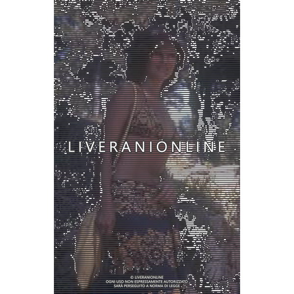 ARCHIVIO GIOVANNI LIVERANI RETROSPETTIVA CLAUDIA CARDINALE ATTRICE NELLA FOTO IN VACANZA IN SARDEGNA NELL\'ANNO 1975 FOTO ATTILIO ROGNONI / AG ALDO LIVERANI SAS