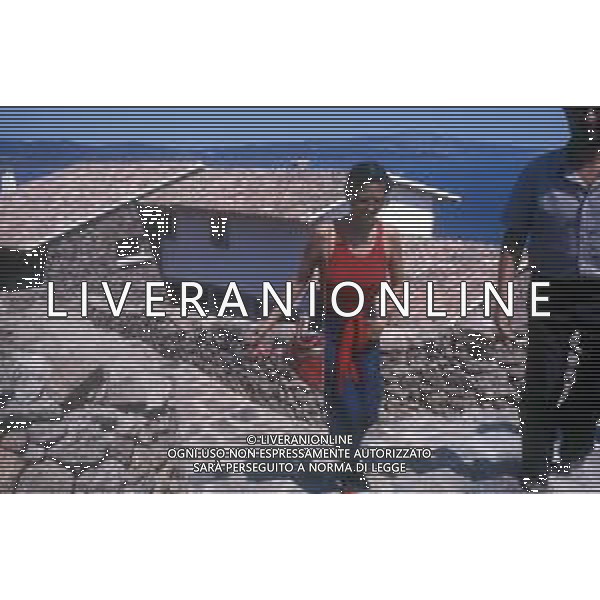 ARCHIVIO GIOVANNI LIVERANI RETROSPETTIVA CLAUDIA CARDINALE ATTRICE NELLA FOTO IN VACANZA IN SARDEGNA NELL\'ANNO 1975 FOTO ATTILIO ROGNONI / AG ALDO LIVERANI SAS