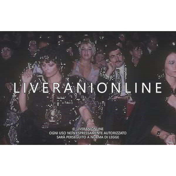 ARCHIVIO GIOVANNI LIVERANI RETROSPETTIVA CLAUDIA CARDINALE ATTRICE NELLA FOTO CON PASQUALE SQUITIERI, NADIA CASSINI E YORGO VOYAGIS AL PREMIO RODOLFO VALENTINO NELL\'ANNO 1975 AG ALDO LIVERANI SAS