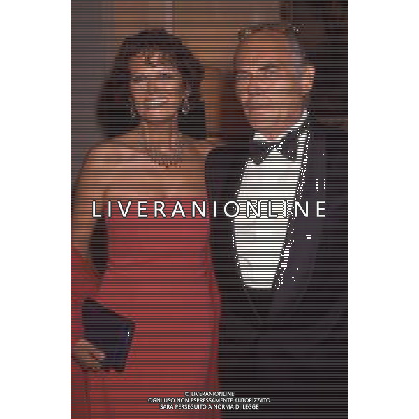 ARCHIVIO GIOVANNI LIVERANI RETROSPETTIVA CLAUDIA CARDINALE ATTRICE Nella foto CON IL MARITO PASQUALE SQUITIERI NELL\'ANNO 1989 AG ALDO LIVERANI SAS