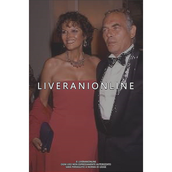 ARCHIVIO GIOVANNI LIVERANI RETROSPETTIVA CLAUDIA CARDINALE ATTRICE Nella foto CON IL MARITO PASQUALE SQUITIERI NELL\'ANNO 1989 AG ALDO LIVERANI SAS