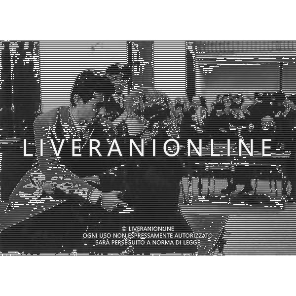 ARCHIVIO GIOVANNI LIVERANI RETROSPETTIVA CLAUDIA CARDINALE ATTRICE NELLA FOTO CON GEORGE CHAKIRIS IN UNA SCENA DEL FILM \'La ragazza di Bube\' NELL\'ANNO 1963 AG ALDO LIVERANI SAS