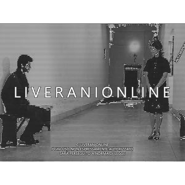 ARCHIVIO GIOVANNI LIVERANI RETROSPETTIVA CLAUDIA CARDINALE ATTRICE NELLA FOTO CON GEORGE CHAKIRIS IN UNA SCENA DEL FILM \'La ragazza di Bube\' NELL\'ANNO 1963 AG ALDO LIVERANI SAS