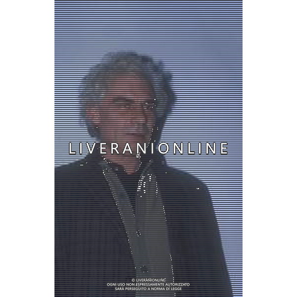 RETROSPETTIVA GIAN MARIA VOLONTE\' ATTORE NELLA FOTO GIAN MARIA VOLONTE\' NELL\'ANNO 1983 A CANNES FOTO ENRICO LIVERANI AG ALDO LIVERANI SAS 