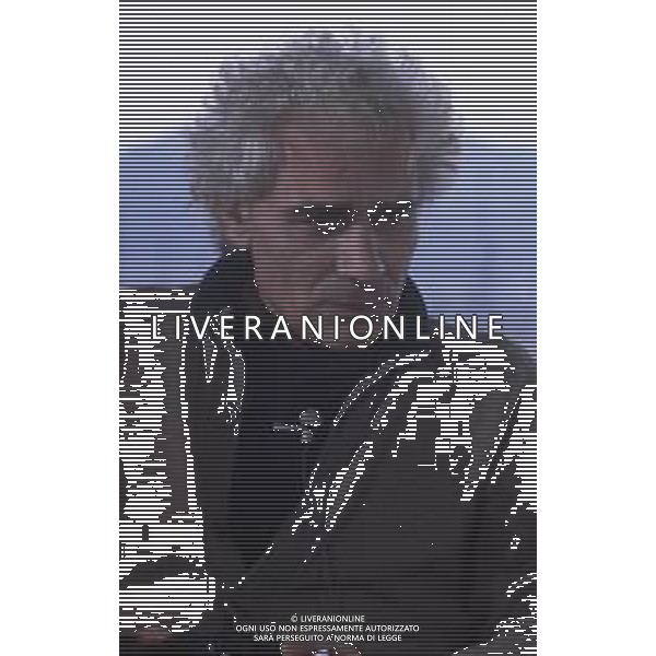 RETROSPETTIVA GIAN MARIA VOLONTE\' ATTORE NELLA FOTO GIAN MARIA VOLONTE\' NELL\'ANNO 1983 A CANNES FOTO ENRICO LIVERANI AG ALDO LIVERANI SAS 