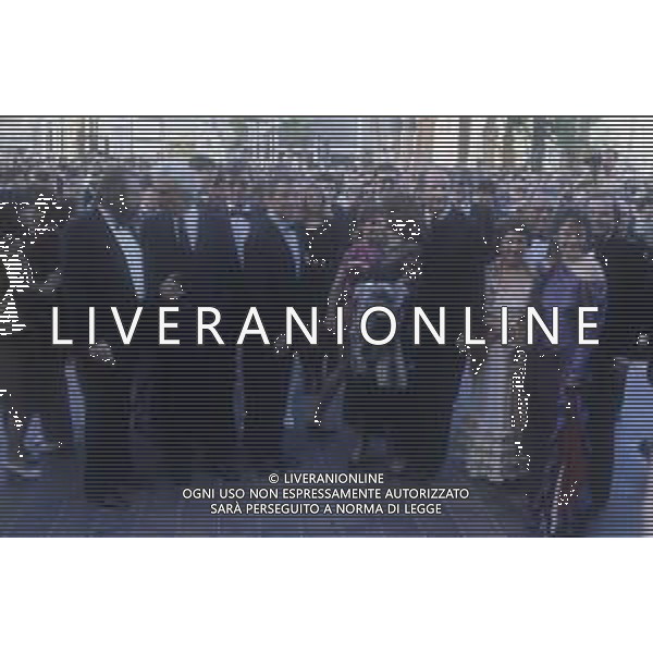 RETROSPETTIVA GIAN MARIA VOLONTE\' ATTORE NELLA FOTO GIAN MARIA VOLONTE\' NELL\'ANNO 1983 A CANNES FOTO ENRICO LIVERANI AG ALDO LIVERANI SAS 