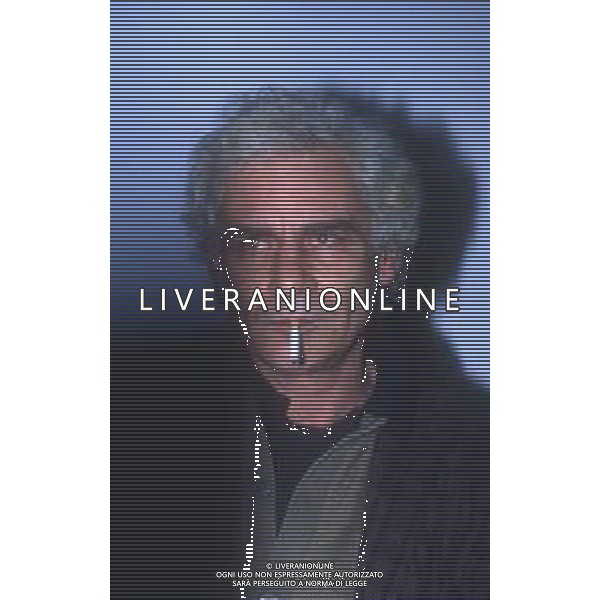 RETROSPETTIVA GIAN MARIA VOLONTE\' ATTORE NELLA FOTO GIAN MARIA VOLONTE\' NELL\'ANNO 1983 A CANNES FOTO ENRICO LIVERANI AG ALDO LIVERANI SAS 