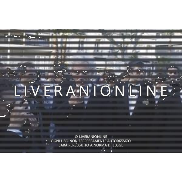 RETROSPETTIVA GIAN MARIA VOLONTE\' ATTORE NELLA FOTO GIAN MARIA VOLONTE\' NELL\'ANNO 1983 A CANNES FOTO ENRICO LIVERANI AG ALDO LIVERANI SAS 
