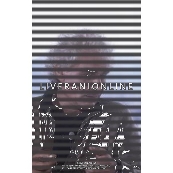 RETROSPETTIVA GIAN MARIA VOLONTE\' ATTORE NELLA FOTO GIAN MARIA VOLONTE\' NELL\'ANNO 1983 A CANNES FOTO ENRICO LIVERANI AG ALDO LIVERANI SAS 