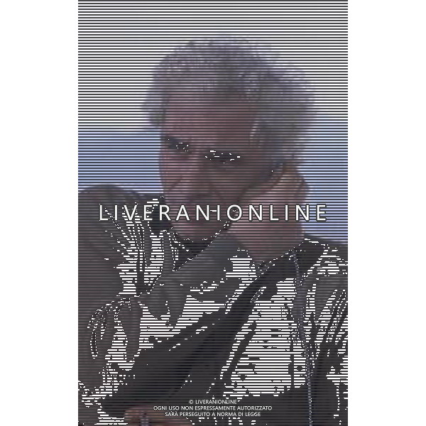 RETROSPETTIVA GIAN MARIA VOLONTE\' ATTORE NELLA FOTO GIAN MARIA VOLONTE\' NELL\'ANNO 1983 A CANNES FOTO ENRICO LIVERANI AG ALDO LIVERANI SAS 