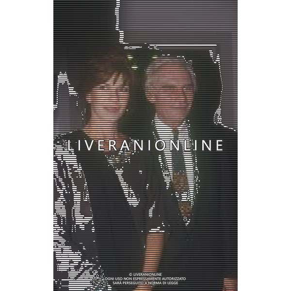 RETROSPETTIVA GIAN MARIA VOLONTE\' ATTORE NELLA FOTO GIAN MARIA VOLONTE \' A VENEZIA NELL\'ANNO 1991 CON ANGELICA IPPOLITO AG ALDO LIVERANI SAS 