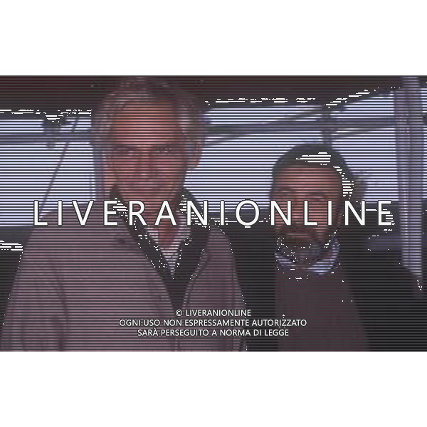 RETROSPETTIVA GIAN MARIA VOLONTE\' ATTORE NELLA FOTO GIAN MARIA VOLONTE \' A MILANO NELL\'ANNO 1990 TERRAZZA MARTINI CON GIANNI AMELIO AG ALDO LIVERANI SAS 