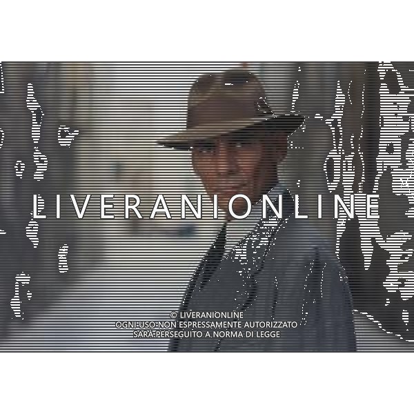 RETROSPETTIVA GIAN MARIA VOLONTE\' ATTORE NELLA FOTO GIAN MARIA VOLONTE \' SET DEL FILM “PORTE APERTE “ ANNO 1990 AG ALDO LIVERANI SAS  