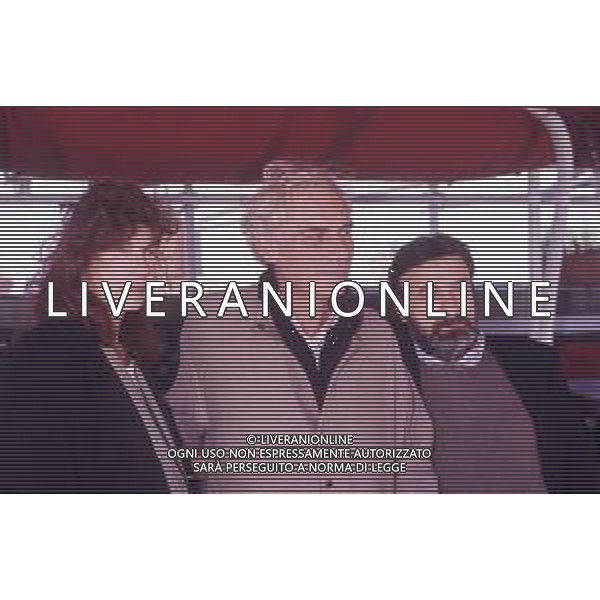 RETROSPETTIVA GIAN MARIA VOLONTE\' ATTORE NELLA FOTO GIAN MARIA VOLONTE \' A MILANO NELL\'ANNO 1990 TERRAZZA MARTINI CON GIANNI AMELIO E ANGELICA IPPOLITO AG ALDO LIVERANI SAS 