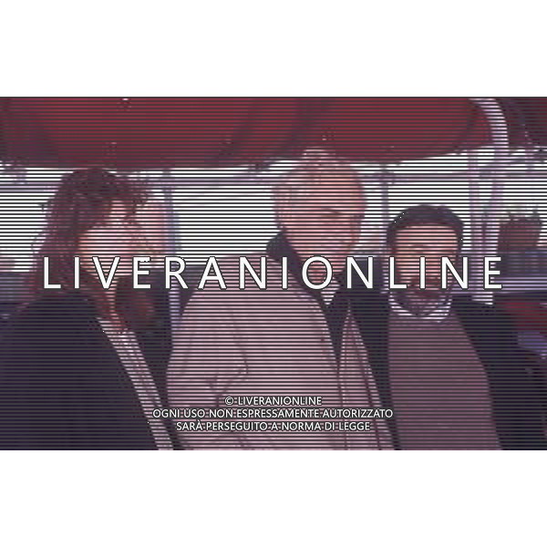 RETROSPETTIVA GIAN MARIA VOLONTE\' ATTORE NELLA FOTO GIAN MARIA VOLONTE \' A MILANO NELL\'ANNO 1990 TERRAZZA MARTINI CON GIANNI AMELIO E ANGELICA IPPOLITO AG ALDO LIVERANI SAS 