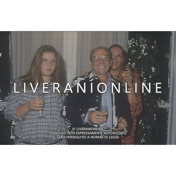 RETROSPETTIVA ENRICO MARIA SALERNO ATTORE NELLA FOTO ENRICO MARIA SALERNO NELL\'ANNO 1983 CON LA MOGLIE MARISA VALENTI E LA FIGLIA ALESSIA A SAINT VINCENT AG ALDO LIVERANI SAS