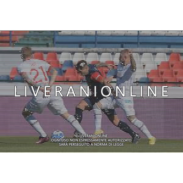 Stadio San Vito-Marulla Serie B 2022-2023 Cosenza-Sudtirol In foto: Mauro Zarate tra Mirko Carretta e Fabian Tait ©Andrea Rosito / AGENZIA ALDO LIVERANI SAS