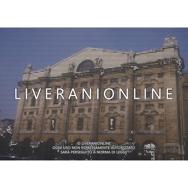 MILANO- 1985 Borsa Italiana: quotazioni in tempo reale, analisi, andamenti e ultime notizie della finanza su Azioni, Indici, ETF, ETC, CW, Fondi, Obbligazioni, Derivati. AG ALDO LIVERANI SAS